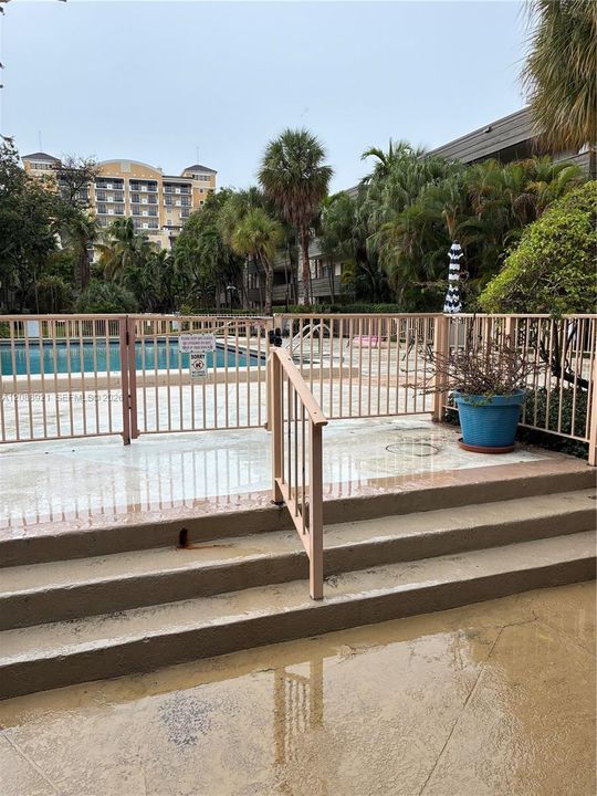 For Rent: $1,850 (1 beds, 1 baths, 807 Square Feet)