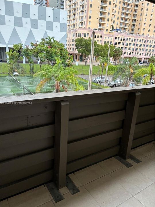 For Rent: $1,850 (1 beds, 1 baths, 807 Square Feet)