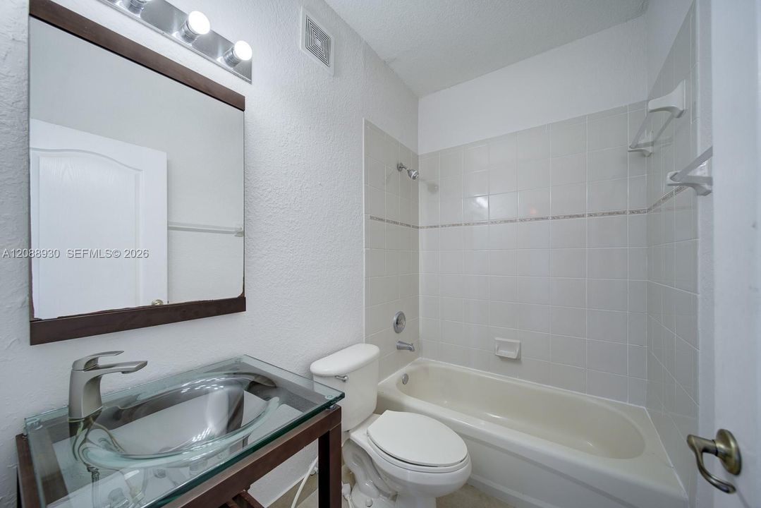 En Renta: $2,900 (3 camas, 2 baños, 1252 Pies cuadrados)