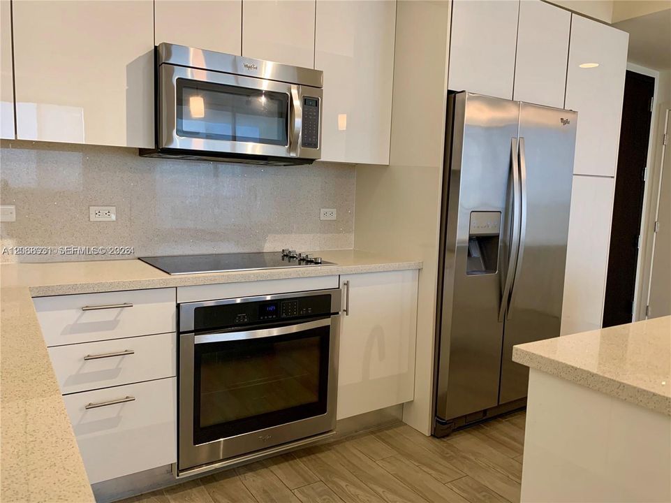En Venta: $735,000 (2 camas, 2 baños, 1369 Pies cuadrados)
