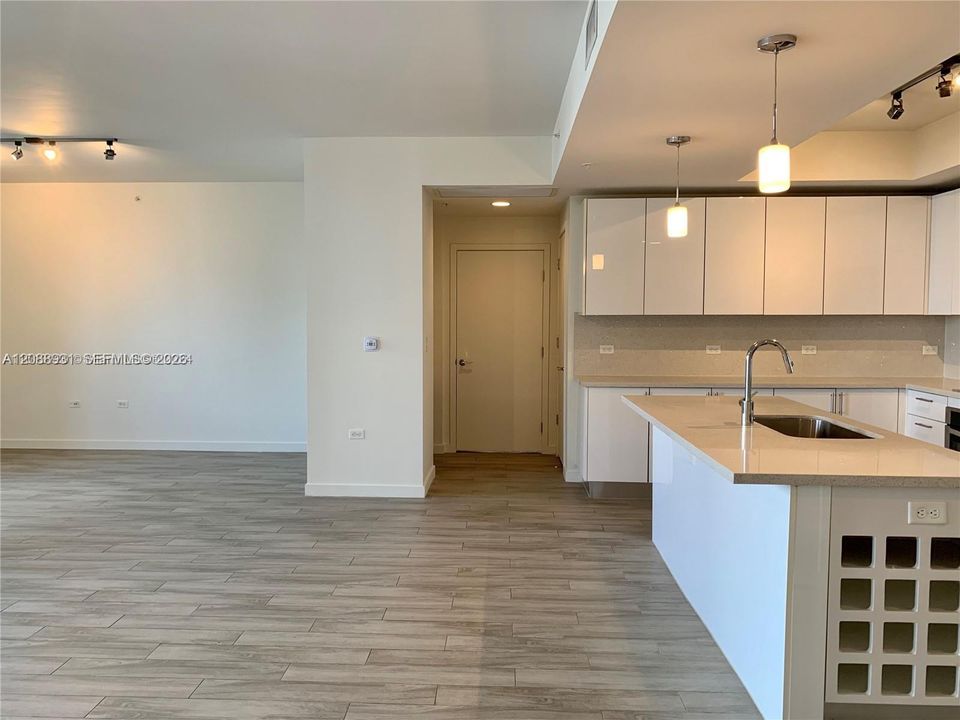En Venta: $735,000 (2 camas, 2 baños, 1369 Pies cuadrados)