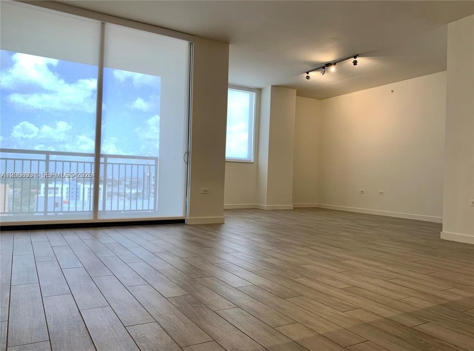 En Venta: $735,000 (2 camas, 2 baños, 1369 Pies cuadrados)