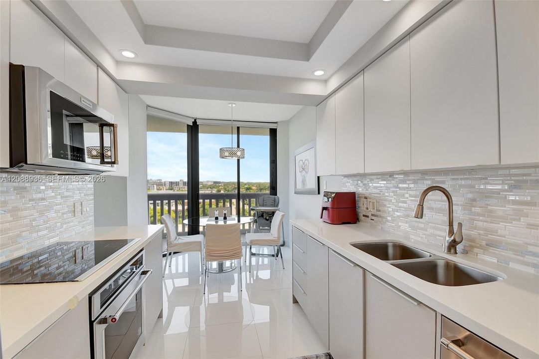 En Venta: $575,000 (2 camas, 2 baños, 1560 Pies cuadrados)