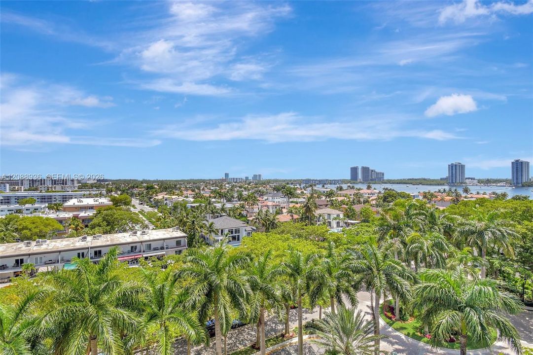 En Venta: $575,000 (2 camas, 2 baños, 1560 Pies cuadrados)