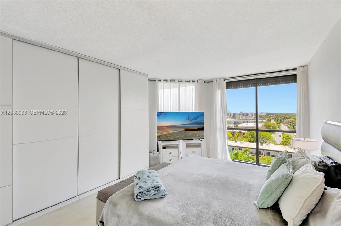 En Venta: $575,000 (2 camas, 2 baños, 1560 Pies cuadrados)
