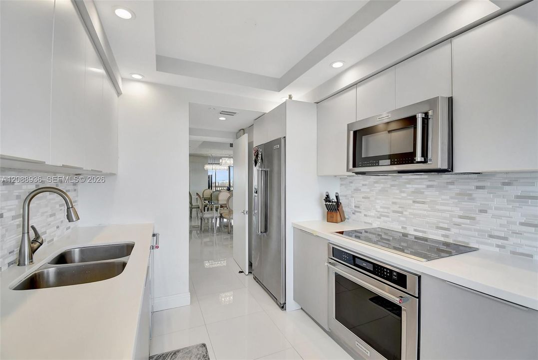 En Venta: $575,000 (2 camas, 2 baños, 1560 Pies cuadrados)