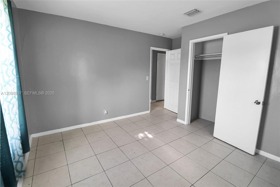 En Venta: $335,000 (3 camas, 1 baños, 1130 Pies cuadrados)