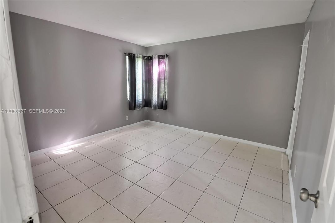En Venta: $335,000 (3 camas, 1 baños, 1130 Pies cuadrados)