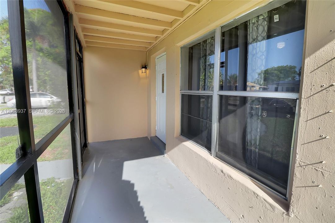 En Venta: $335,000 (3 camas, 1 baños, 1130 Pies cuadrados)