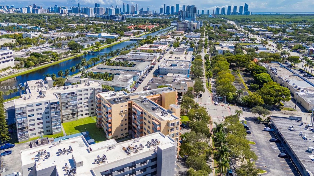 В аренду: $1,800 (1 спален, 1 ванн, 734 Квадратных фут)
