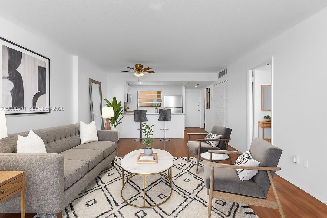 В аренду: $1,800 (1 спален, 1 ванн, 734 Квадратных фут)