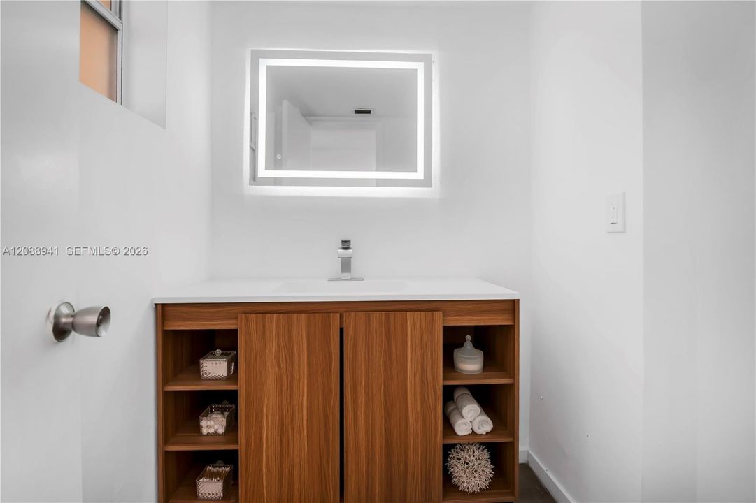 В аренду: $1,800 (1 спален, 1 ванн, 734 Квадратных фут)