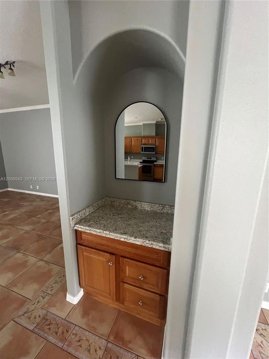 На продажу: $365,000 (3 спален, 2 ванн, 1979 Квадратных фут)