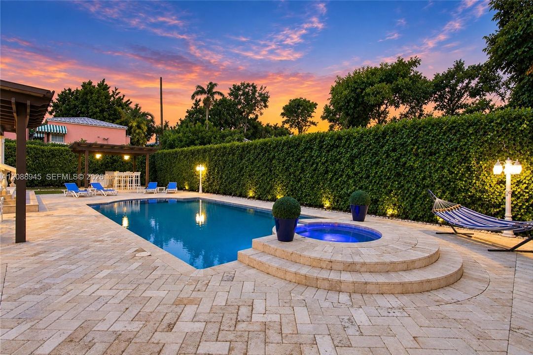 For Sale: $3,300,000 (3 beds, 2 baths, 2206 Square Feet)