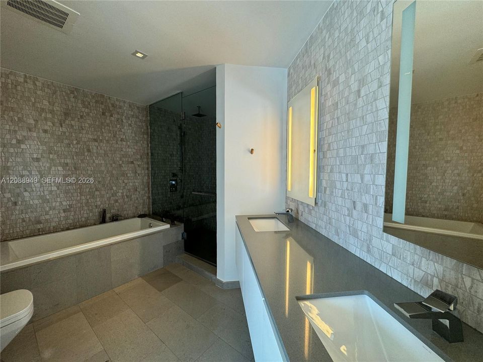 For Rent: $7,500 (2 beds, 2 baths, 1264 Square Feet)