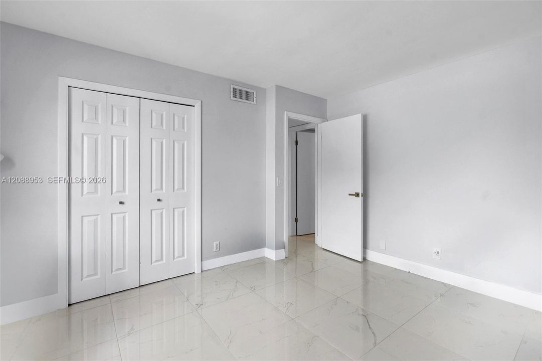En Venta: $325,000 (2 camas, 2 baños, 1231 Pies cuadrados)