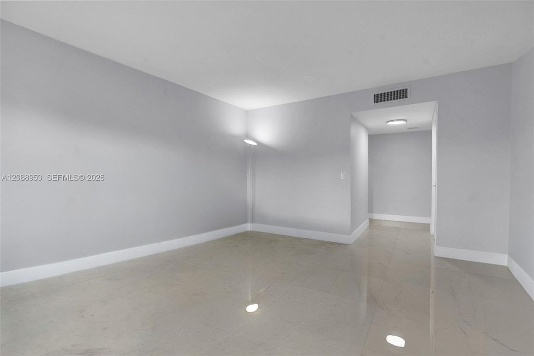 En Venta: $325,000 (2 camas, 2 baños, 1231 Pies cuadrados)