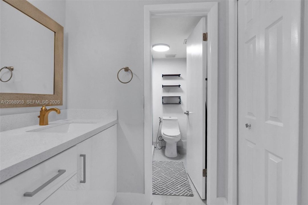 En Venta: $325,000 (2 camas, 2 baños, 1231 Pies cuadrados)