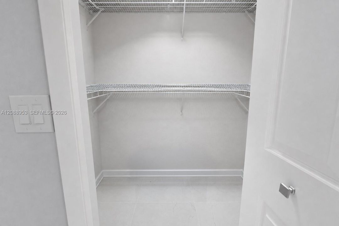 En Venta: $325,000 (2 camas, 2 baños, 1231 Pies cuadrados)