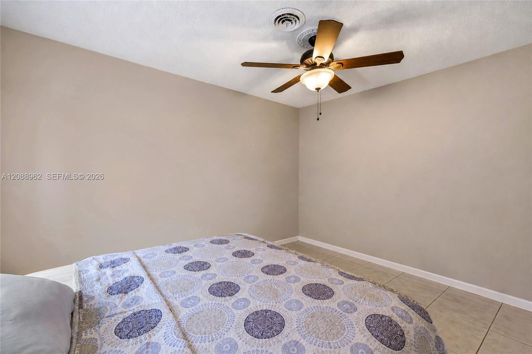 En Venta: $550,000 (3 camas, 2 baños, 1610 Pies cuadrados)
