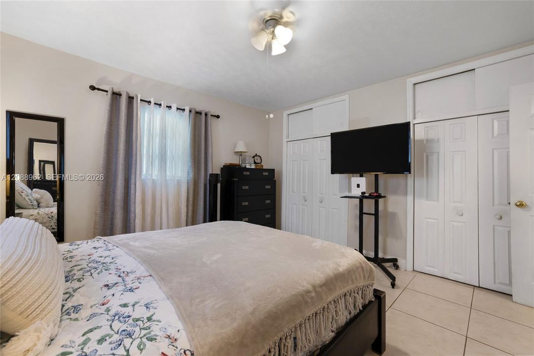 En Venta: $550,000 (3 camas, 2 baños, 1610 Pies cuadrados)