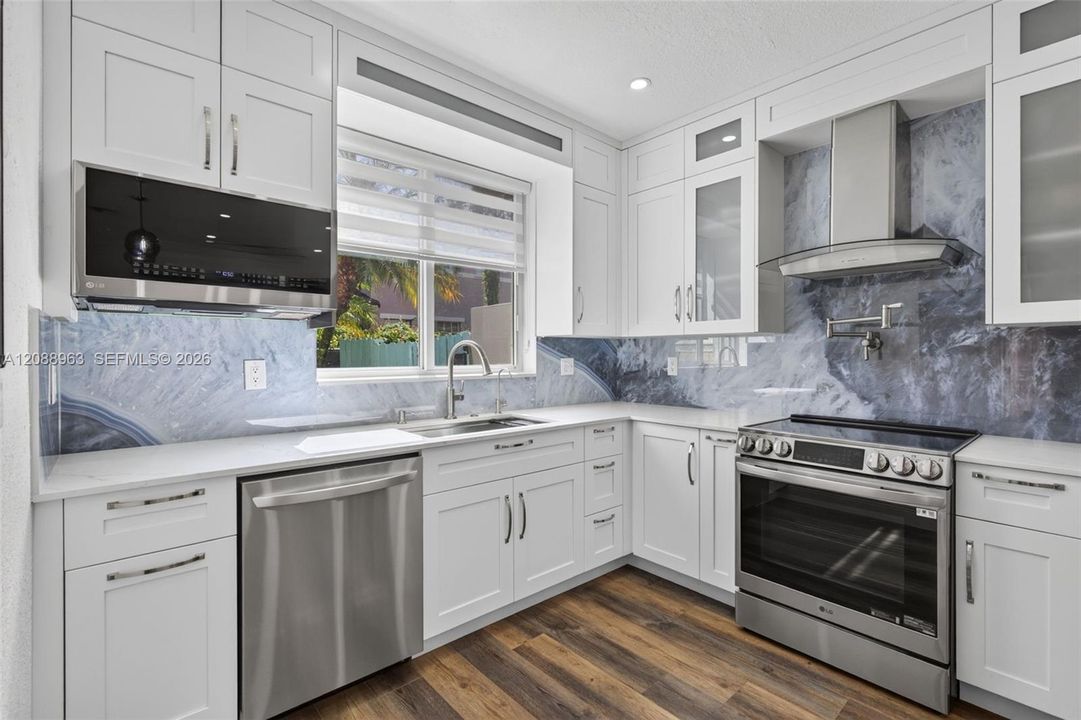 En Venta: $525,000 (2 camas, 2 baños, 1606 Pies cuadrados)