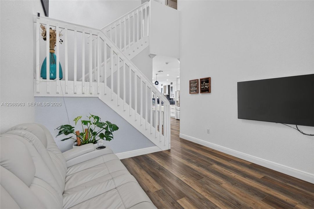 En Venta: $525,000 (2 camas, 2 baños, 1606 Pies cuadrados)