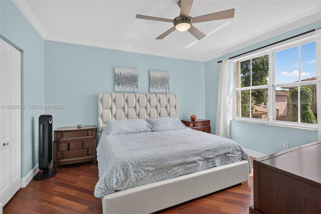 En Venta: $525,000 (2 camas, 2 baños, 1606 Pies cuadrados)