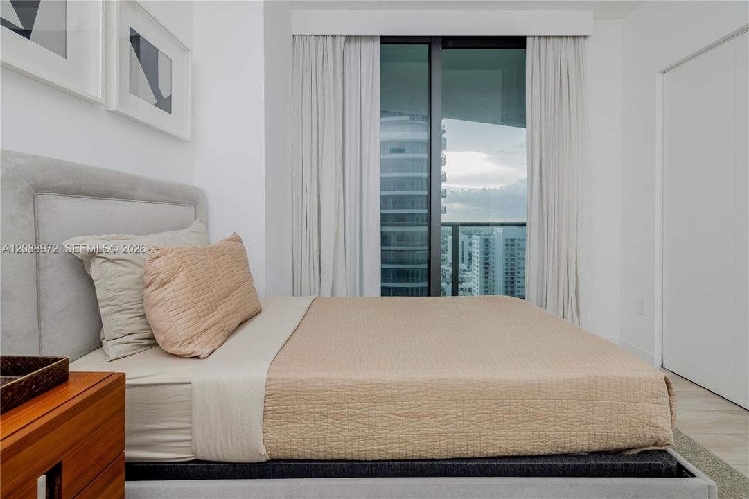 En Venta: $855,000 (2 camas, 2 baños, 1155 Pies cuadrados)