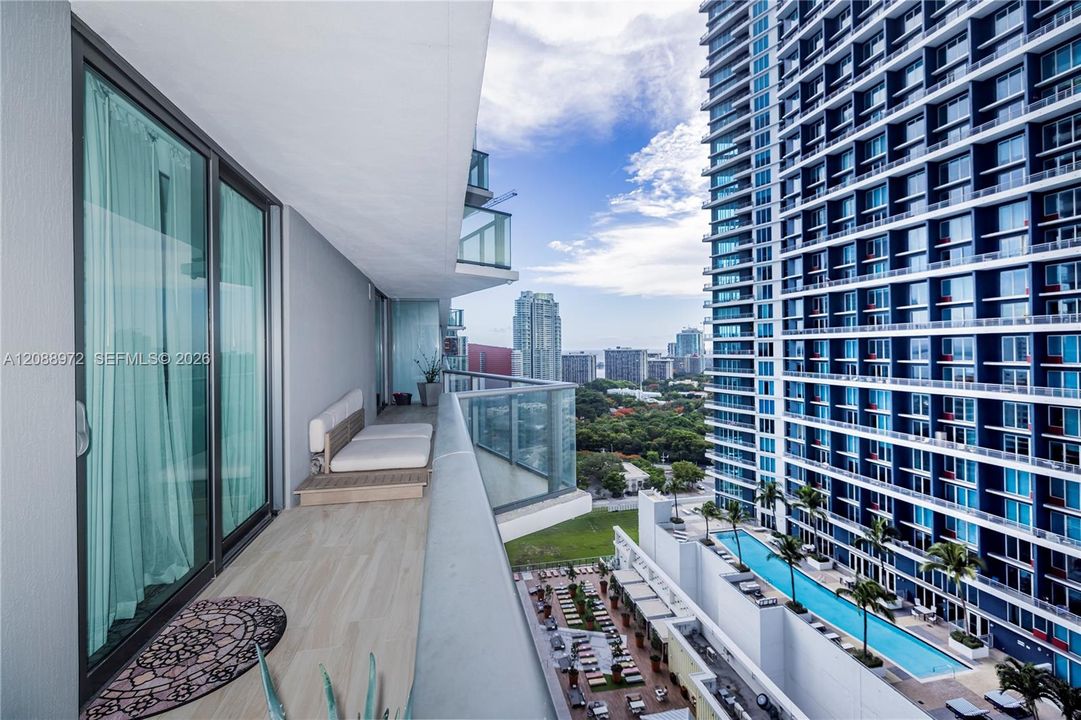 En Venta: $855,000 (2 camas, 2 baños, 1155 Pies cuadrados)