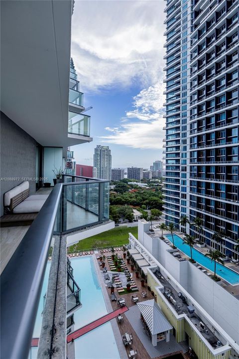 En Venta: $855,000 (2 camas, 2 baños, 1155 Pies cuadrados)