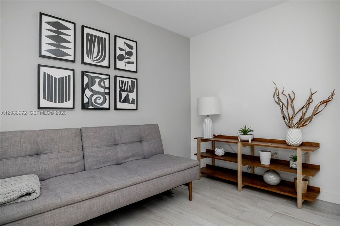 En Venta: $855,000 (2 camas, 2 baños, 1155 Pies cuadrados)