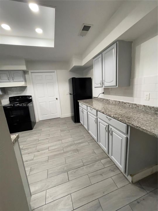 В аренду: $2,650 (4 спален, 2 ванн, 1626 Квадратных фут)