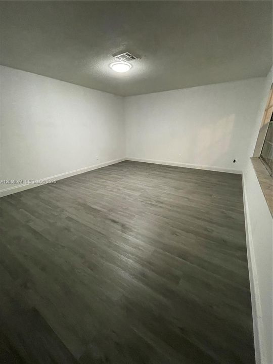 В аренду: $2,650 (4 спален, 2 ванн, 1626 Квадратных фут)