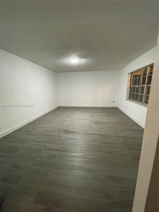 В аренду: $2,650 (4 спален, 2 ванн, 1626 Квадратных фут)