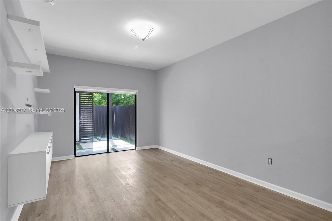En Renta: $3,800 (4 camas, 3 baños, 1827 Pies cuadrados)