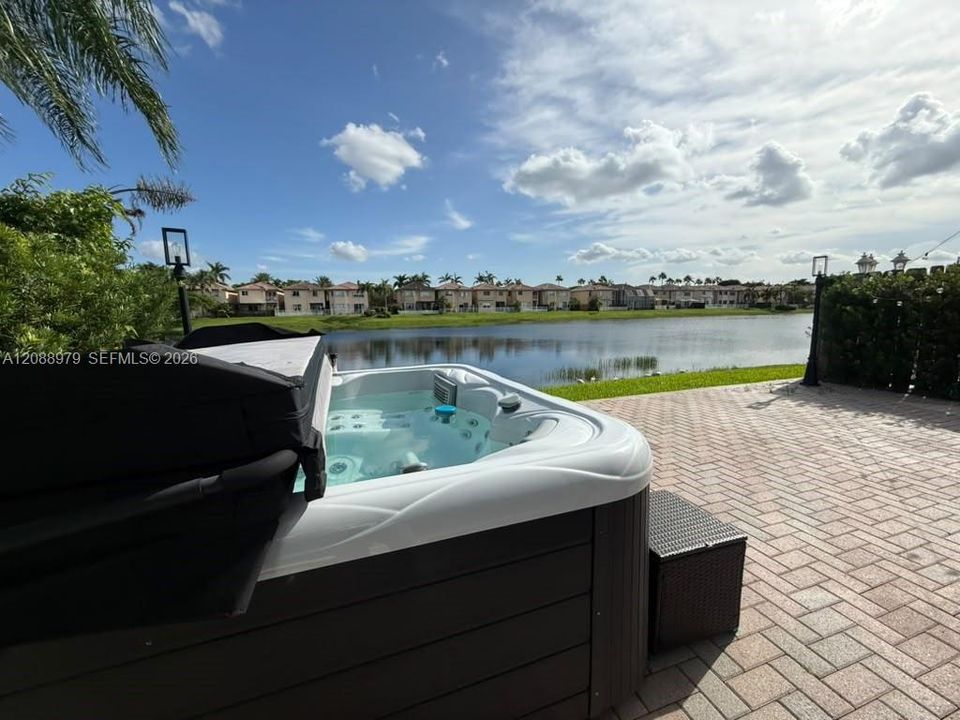 Jacuzzi