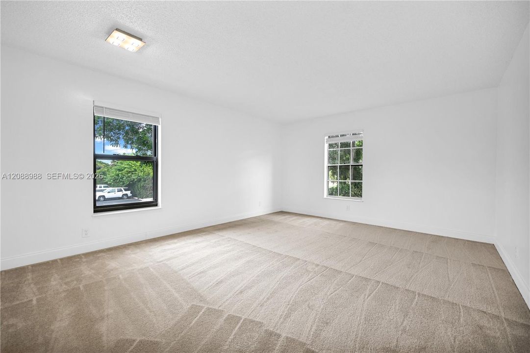 For Rent: $2,250 (2 beds, 1 baths, 896 Square Feet)