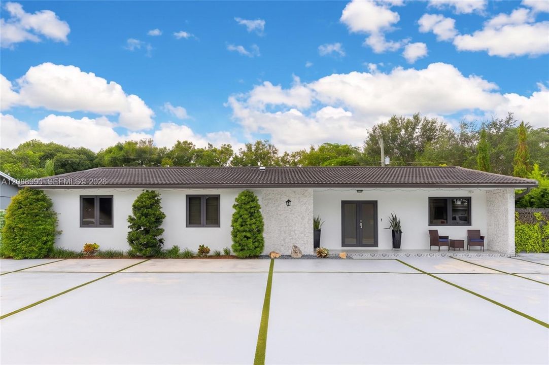 En Venta: $1,200,000 (4 camas, 2 baños, 2248 Pies cuadrados)