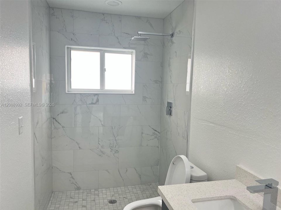 En Renta: $3,250 (3 camas, 2 baños, 1564 Pies cuadrados)