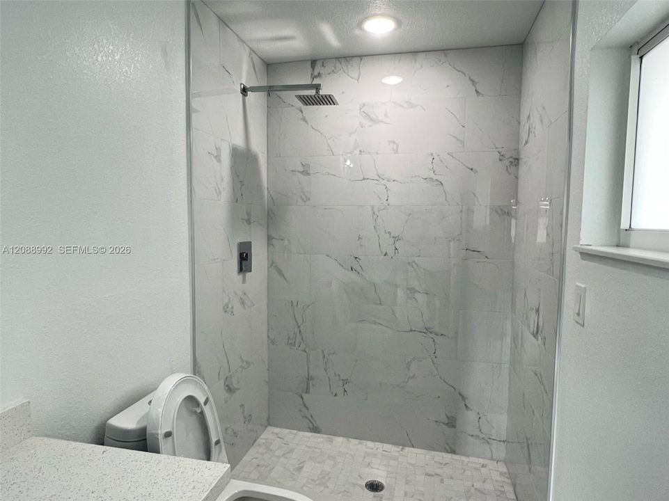 En Renta: $3,250 (3 camas, 2 baños, 1564 Pies cuadrados)