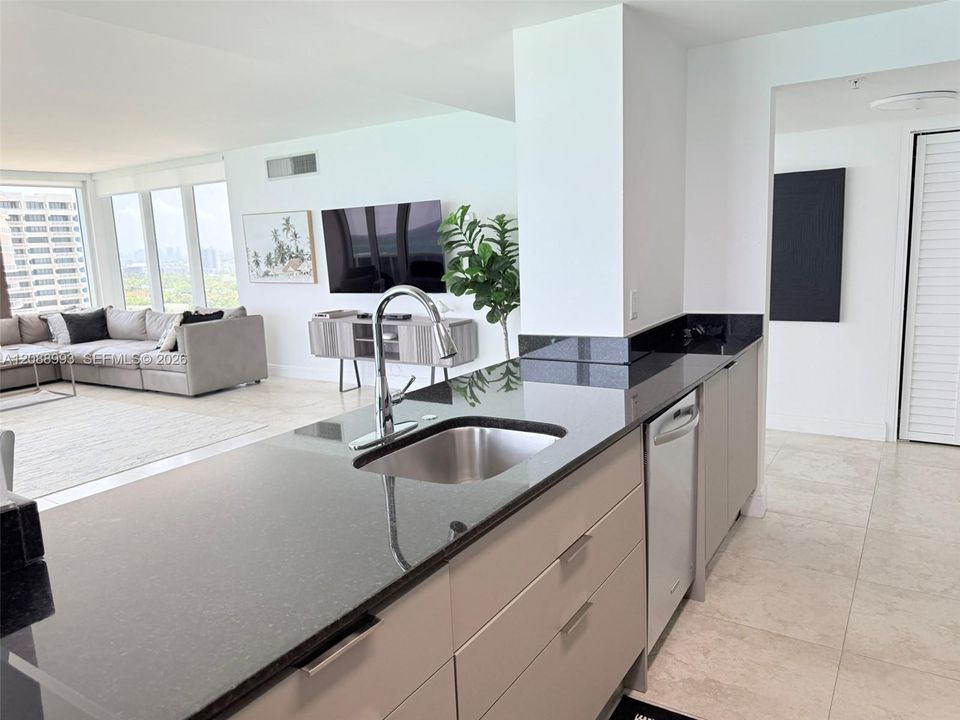 For Rent: $11,000 (2 beds, 2 baths, 1407 Square Feet)