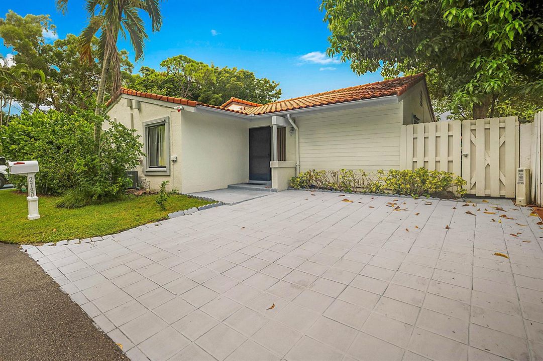 2780 Norfolk Pine Ct -1