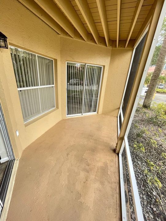 4783 Via Palm Lake 104