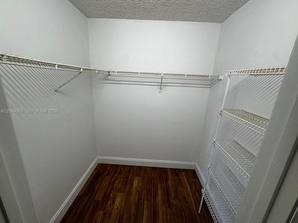 В аренду: $1,700 (1 спален, 1 ванн, 754 Квадратных фут)