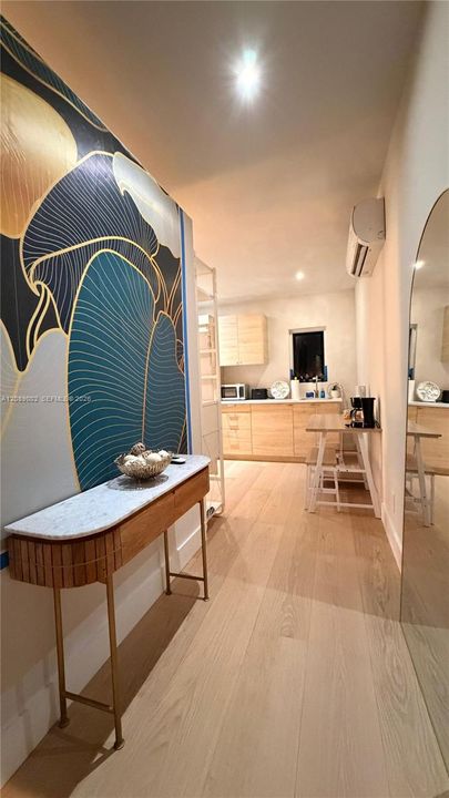 For Rent: $1,800 (1 beds, 1 baths, 400 Square Feet)