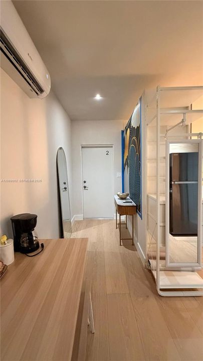 For Rent: $1,800 (1 beds, 1 baths, 400 Square Feet)