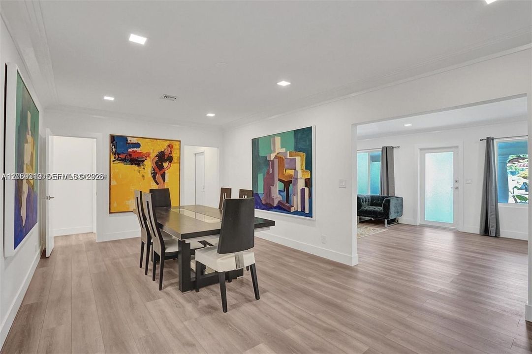 En Venta: $2,390,000 (3 camas, 2 baños, 2330 Pies cuadrados)