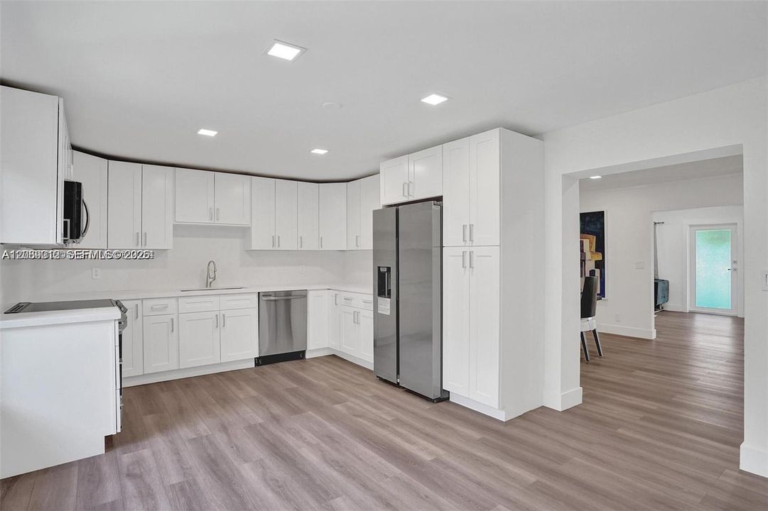 En Venta: $2,390,000 (3 camas, 2 baños, 2330 Pies cuadrados)