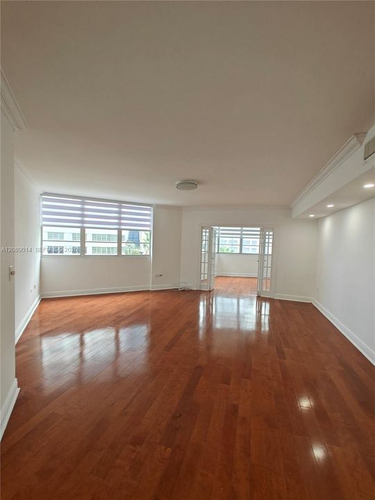 For Rent: $2,950 (2 beds, 2 baths, 990 Square Feet)